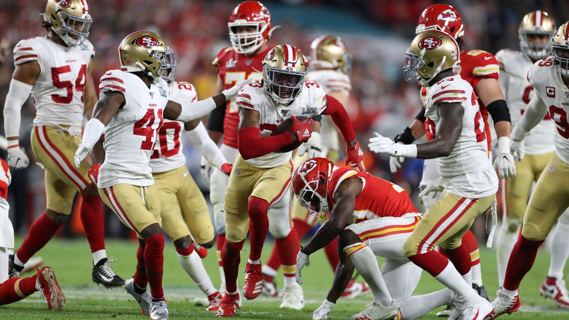 体育老师有话说｜体育课围着学生“转” 想不爱上体育都难.